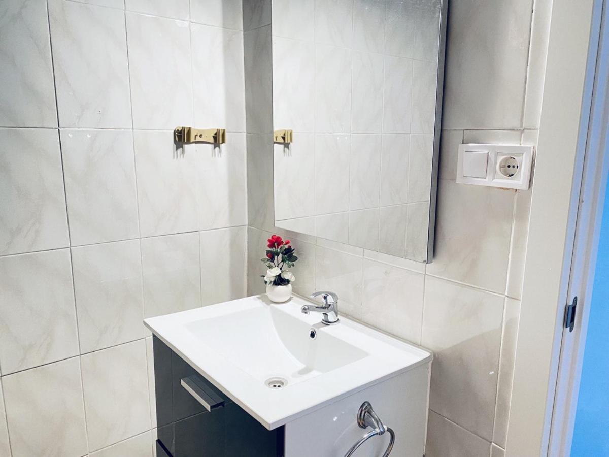 Apartamento Doble Exterior En La Gran Via #45 De Madrid 7-2 Eksteriør bilde